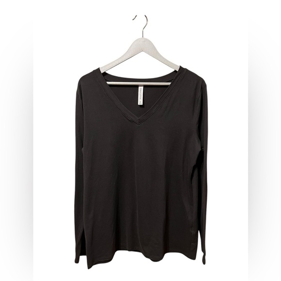 Zenana Outfitters Tops - 🟣Zenana Outfitters Black Long Sleeve V-Neck Top – Size 2XL